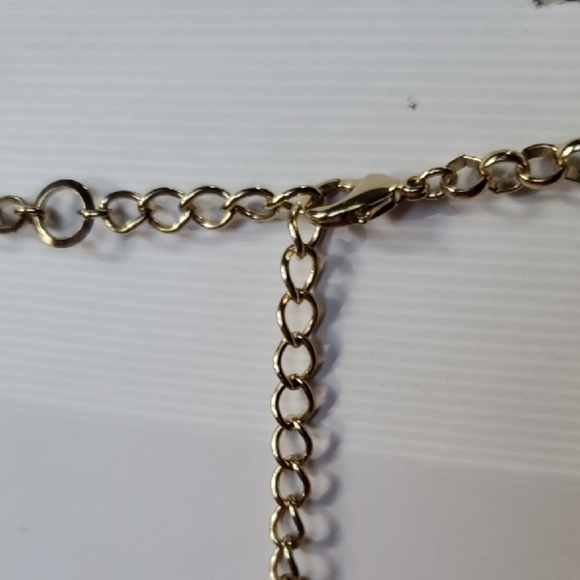 Avon Gold and White Necklace with Geometric Design - Picture 3 of 6